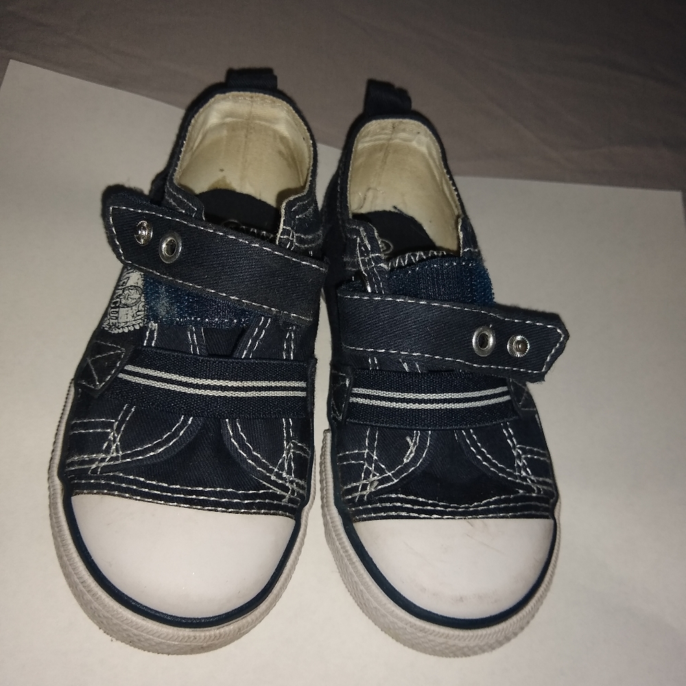 Kids shoes